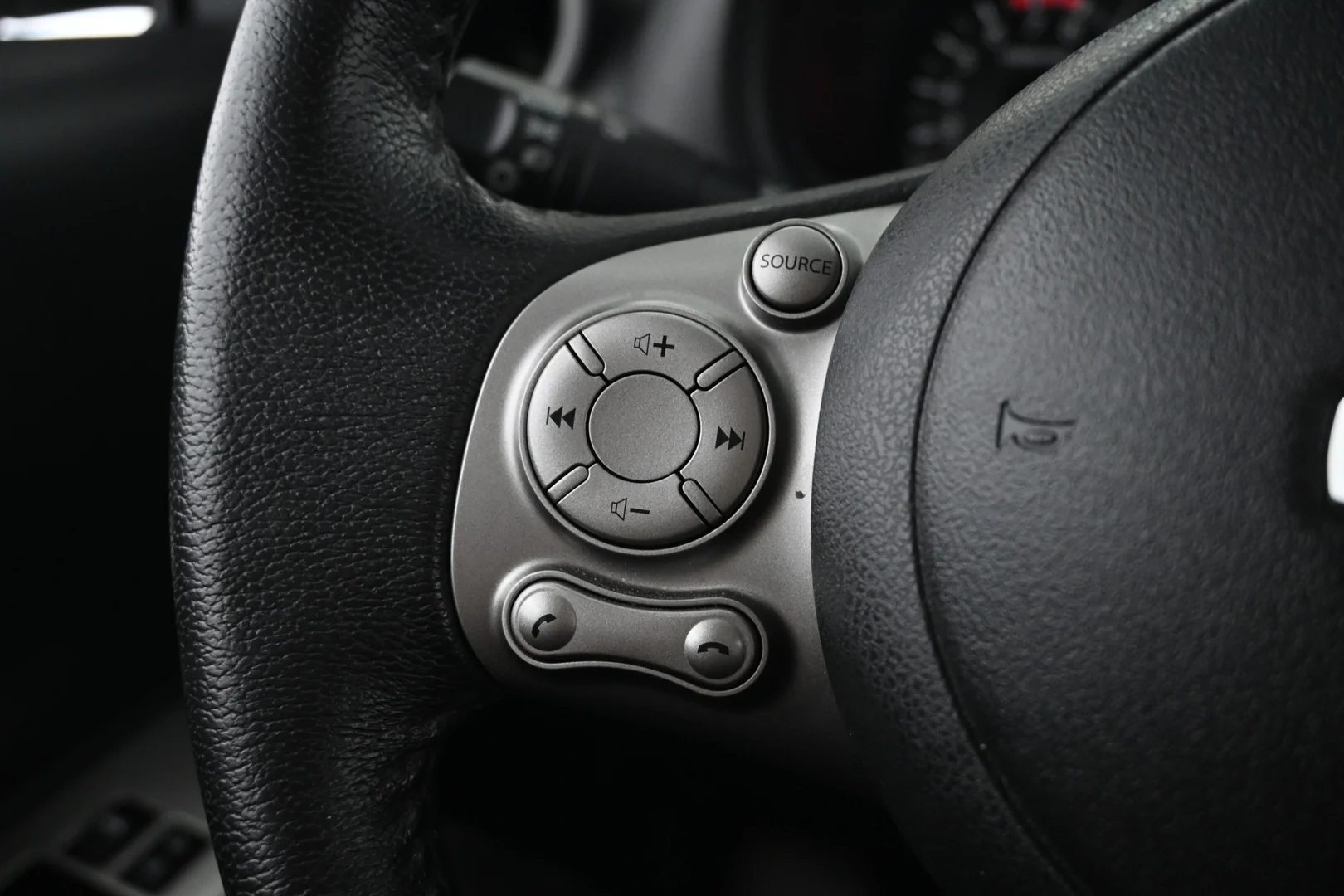 Car Image - Ba0GkmgNMKaRCTKR265X5