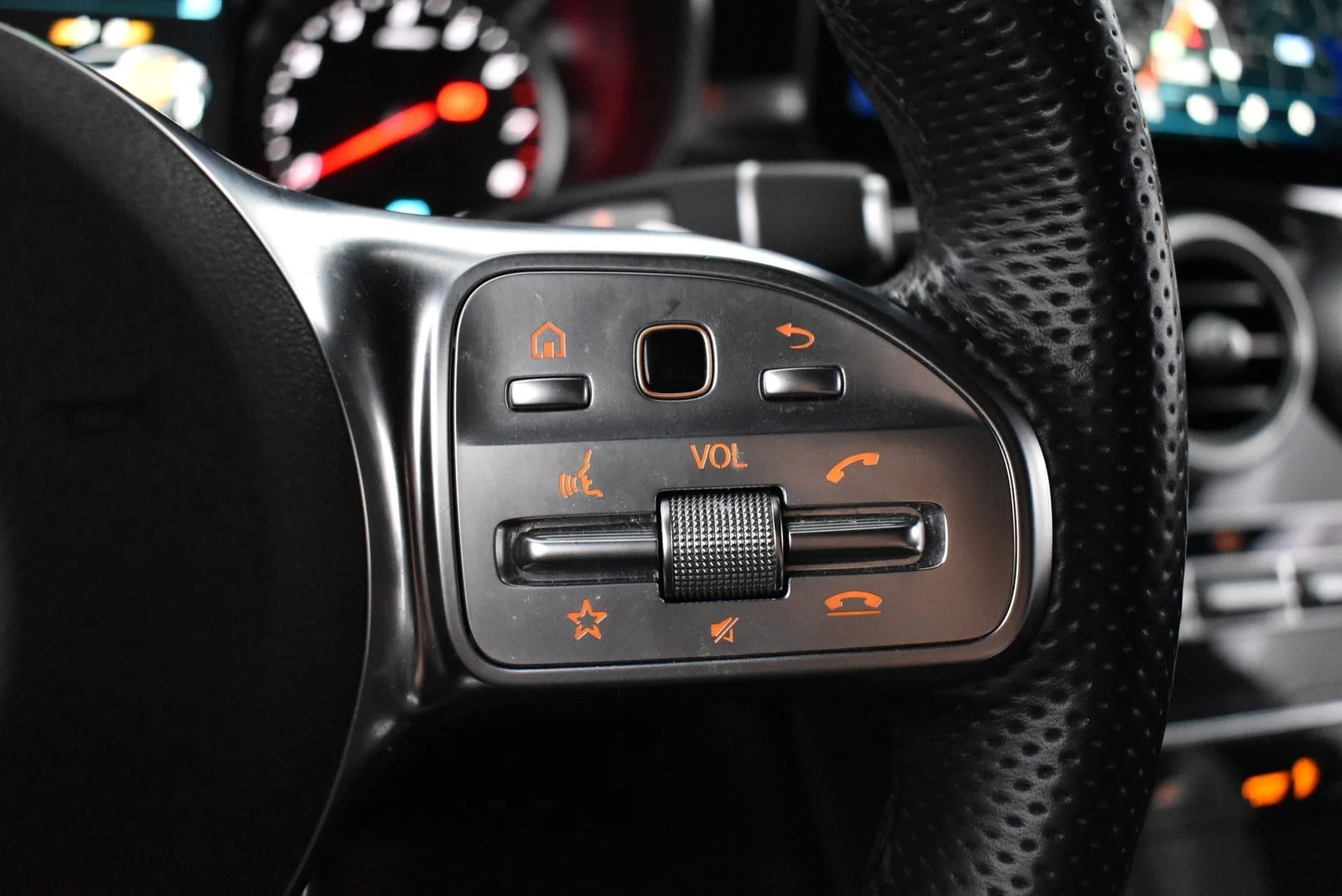 Car Image - 2IcPohgMWEKHOoKEx5vNCp