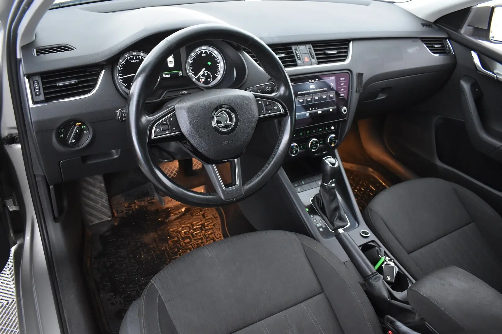 Car Image - 2kxQZzxosUd0VRSseNQTWF