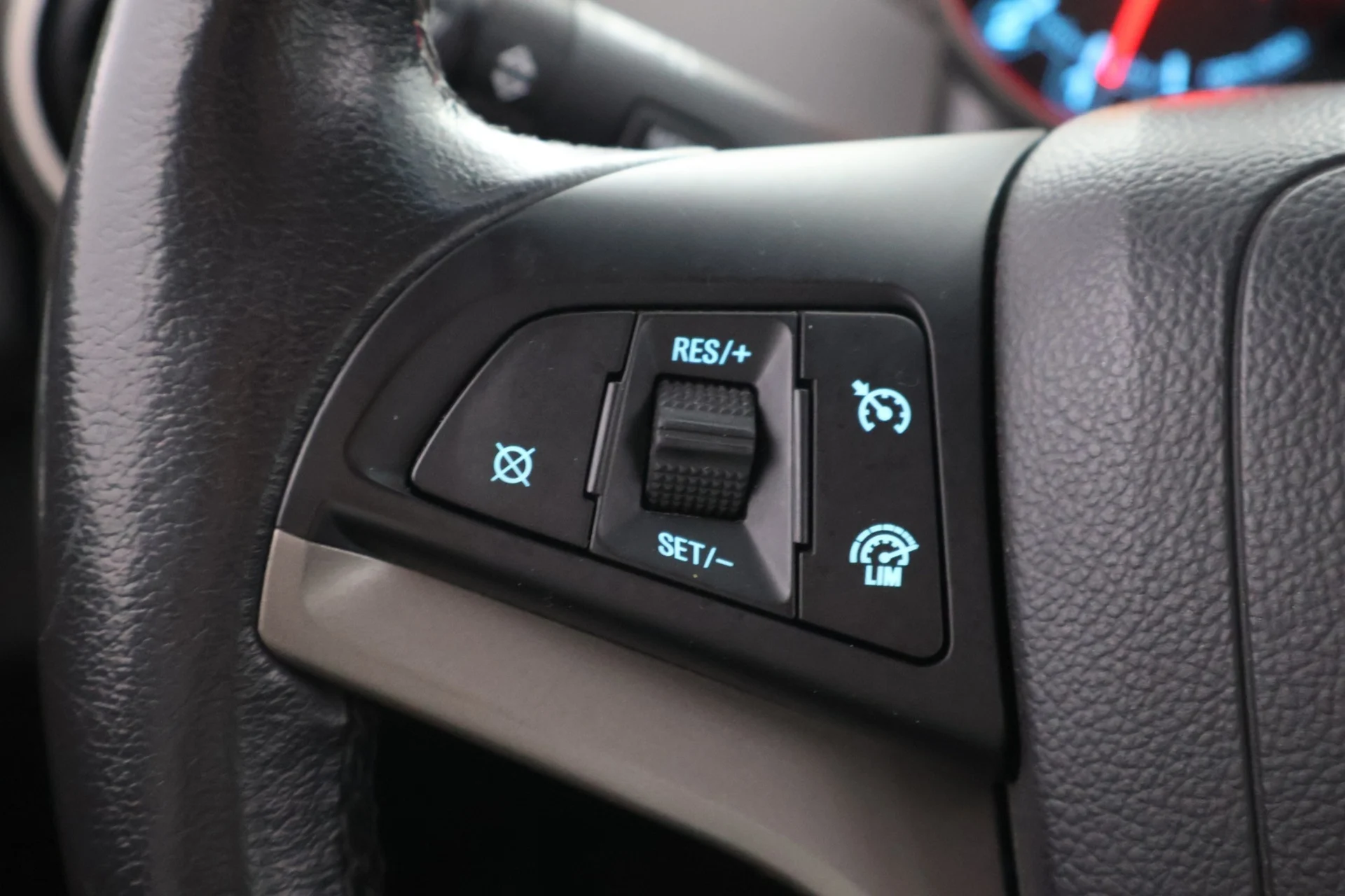 Car Image - VFlVBOvTwGPW4rTpNdj1x