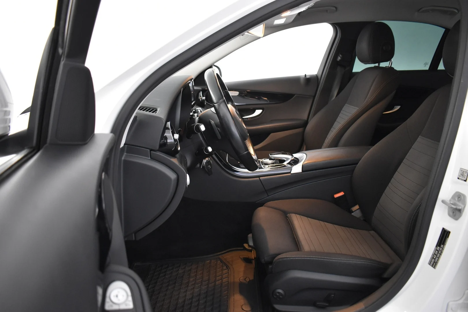 Car Image - 5zXV0ftXn8tpbfGHPld6o7