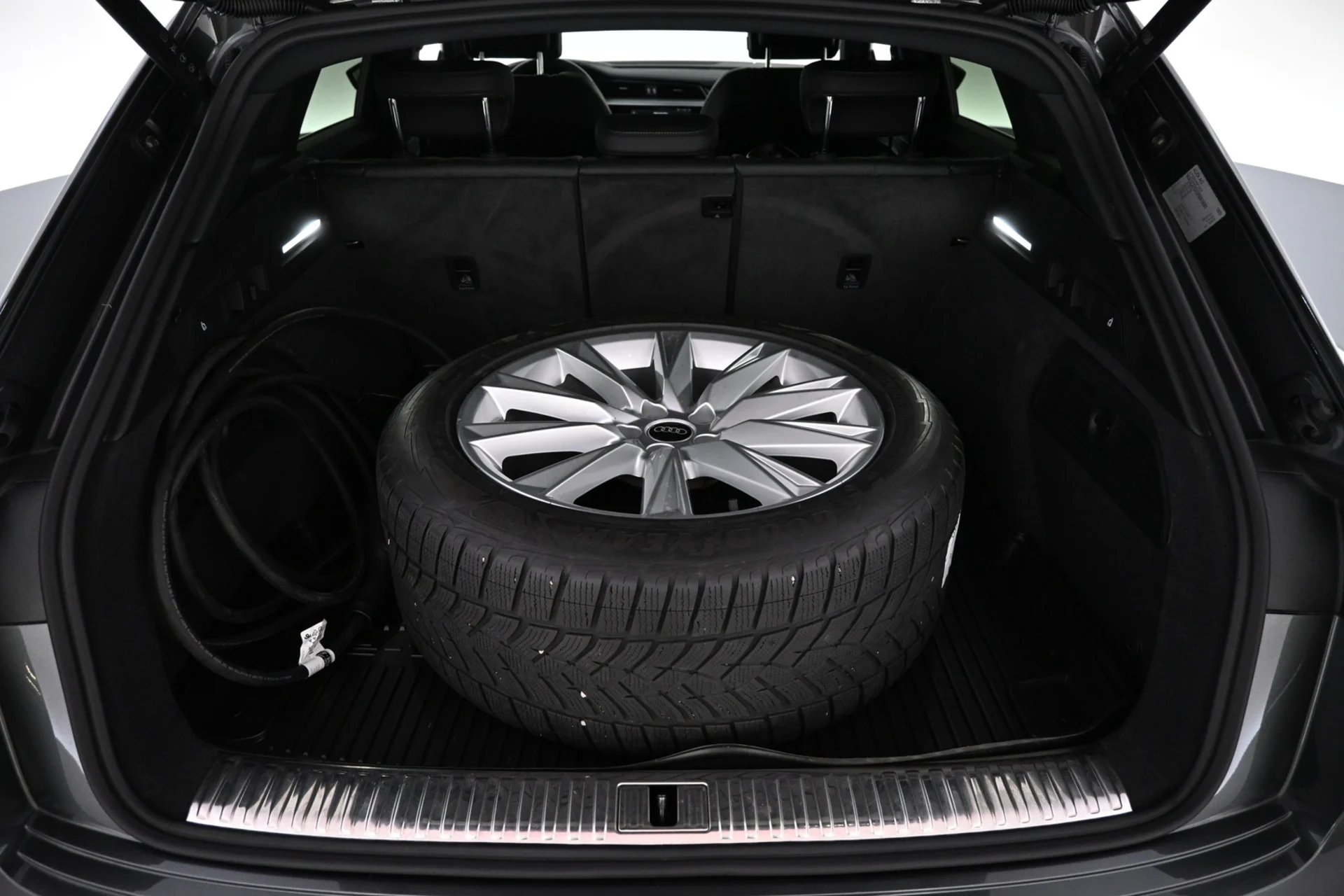 Car Image - 3qwtil7s01E5Mh2bJiHX4K