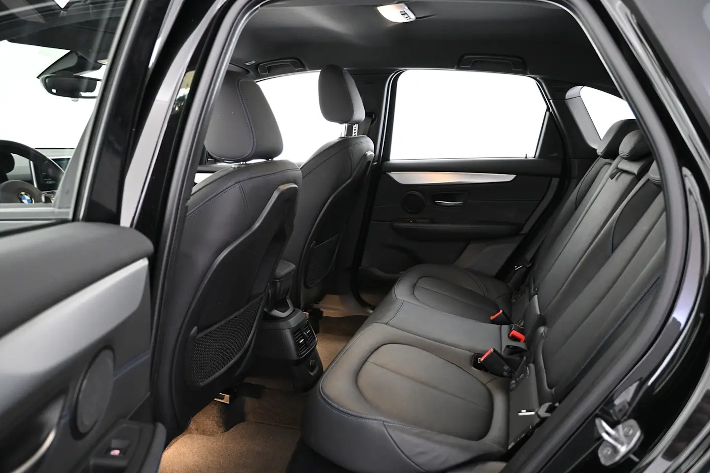 Car Image - H1YQmq74JDPdRqFPDcLr2