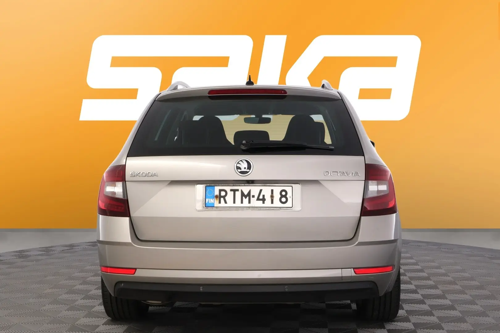 Car Image - 3ANJ5cLLxBcb9rQ5gM4xqF