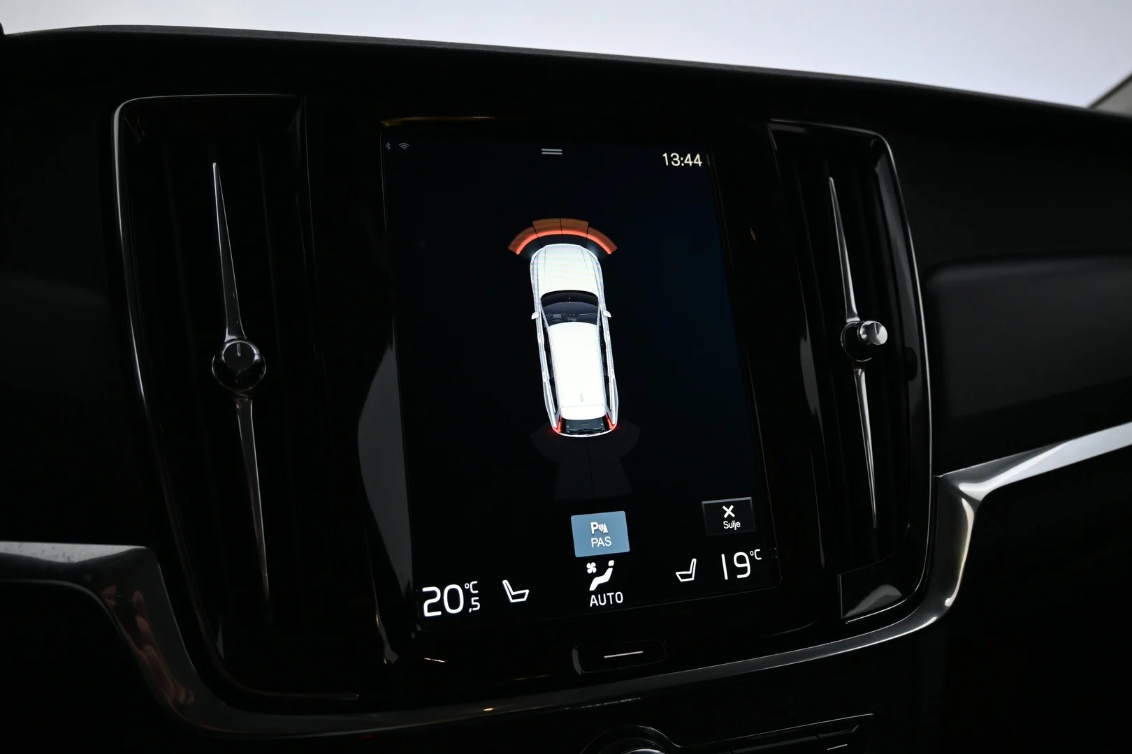 Car Image - GCHm4WbyRukcbcmlFtnXM