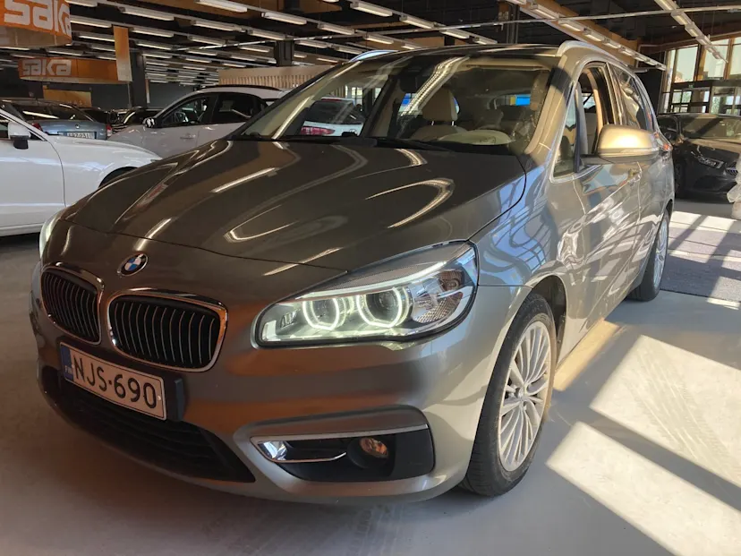 BMW 218