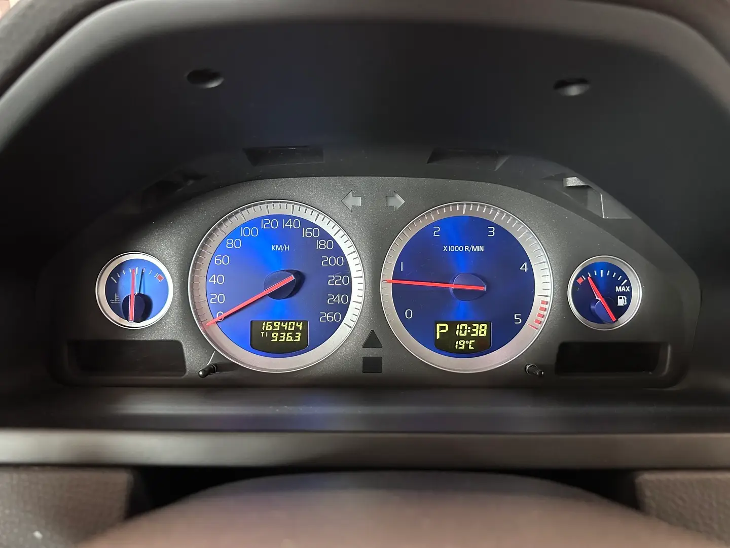 Car Image - 3eIdv3OabpQ7C5mkM10kE2