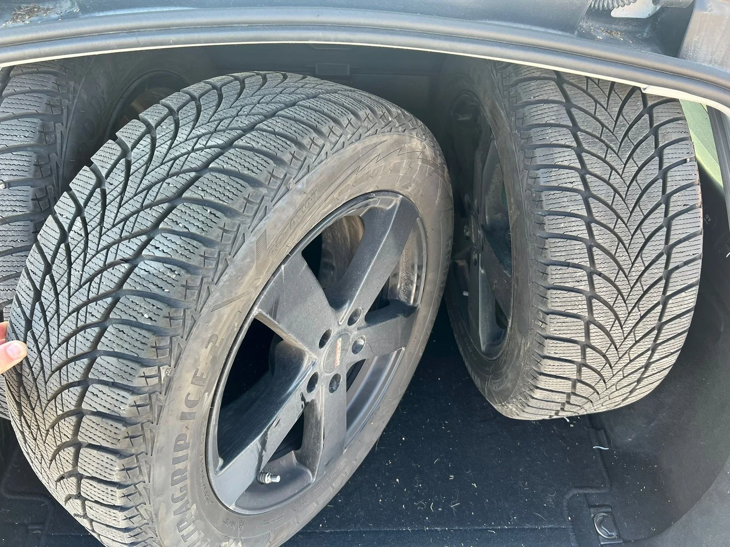 Car Image - 3TXM3YV4USddEhRAWKWVom
