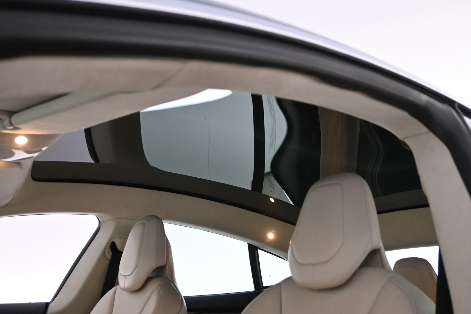 Car Image - 1AtTFjvHlYCrwVbiEaPdaI