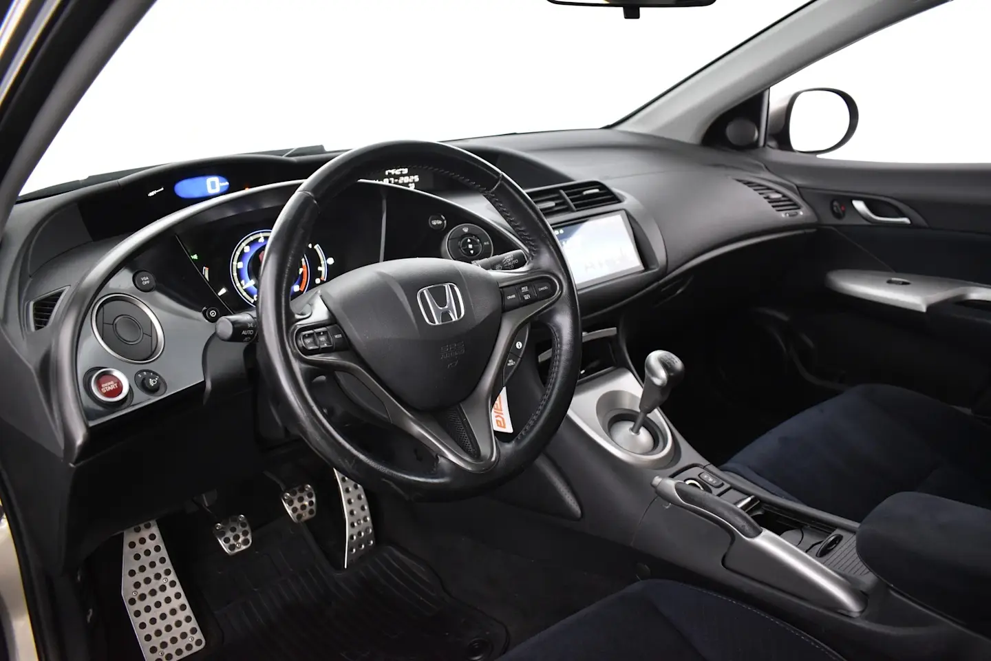 Car Image - TcVl69zXl9DAyQzezZuJg