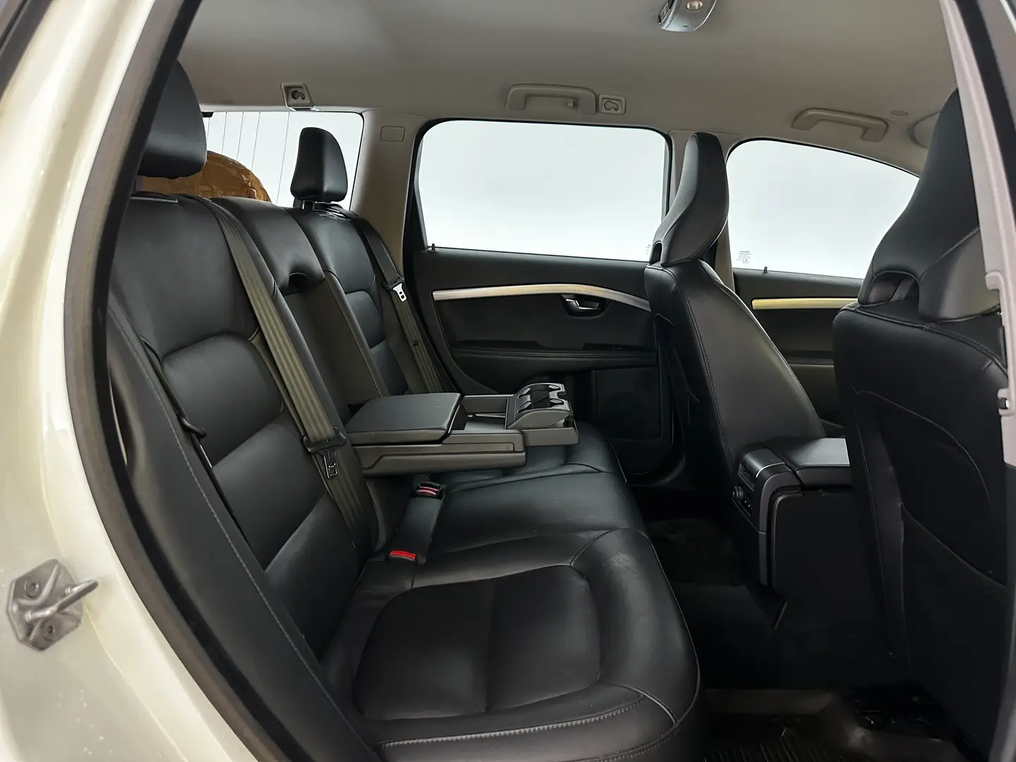 Car Image - 6aVQeKXfVePGTCImnvQENr