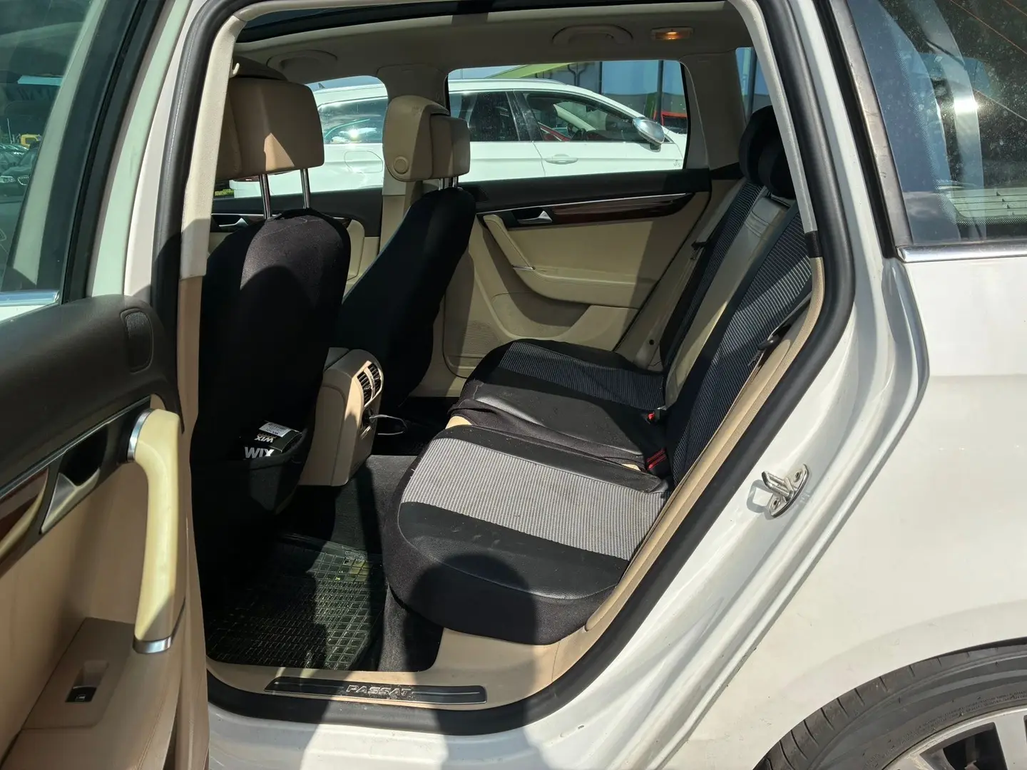 Car Image - 1WgZbmDkC0BxurhdIMASfk