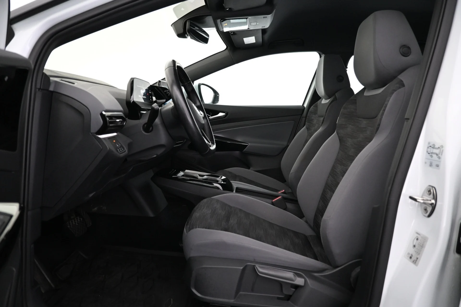 Car Image - 3xdhGY7ZkDqsDpWdeFt37s