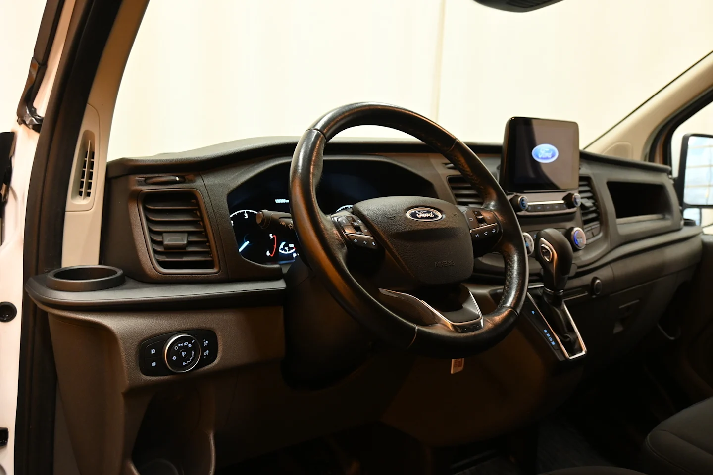 Car Image - 1uWcHi9trDlbs0rS7auOQN