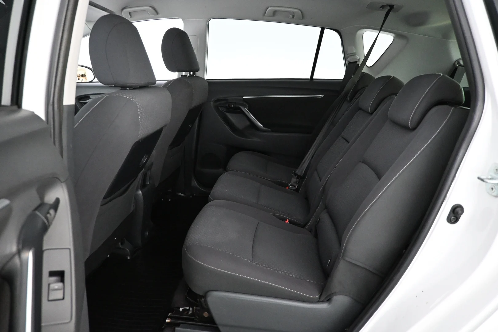 Car Image - 78r5gDNrdboXuTxrpXRFSs