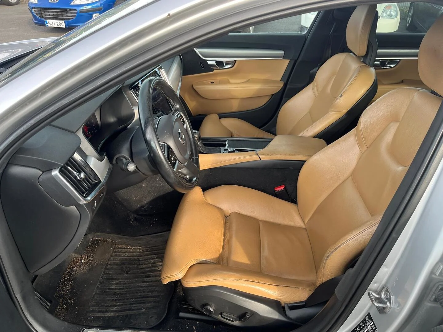 Car Image - 7kYJkLfVhvek1EYyTXOcve