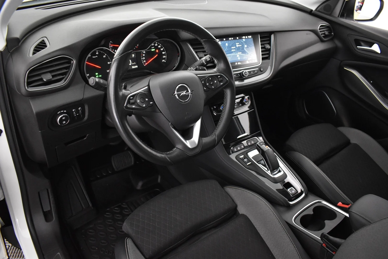 Car Image - 7KiQjODZwlHsdZtUILsuJz