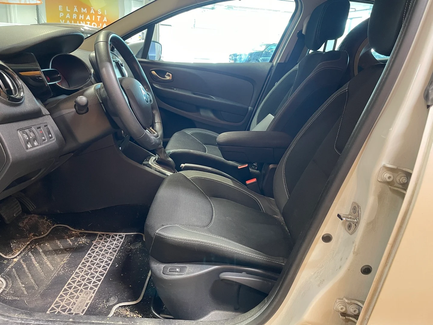 Car Image - 1jWJRnK6aWNgg5TbqGPYDT
