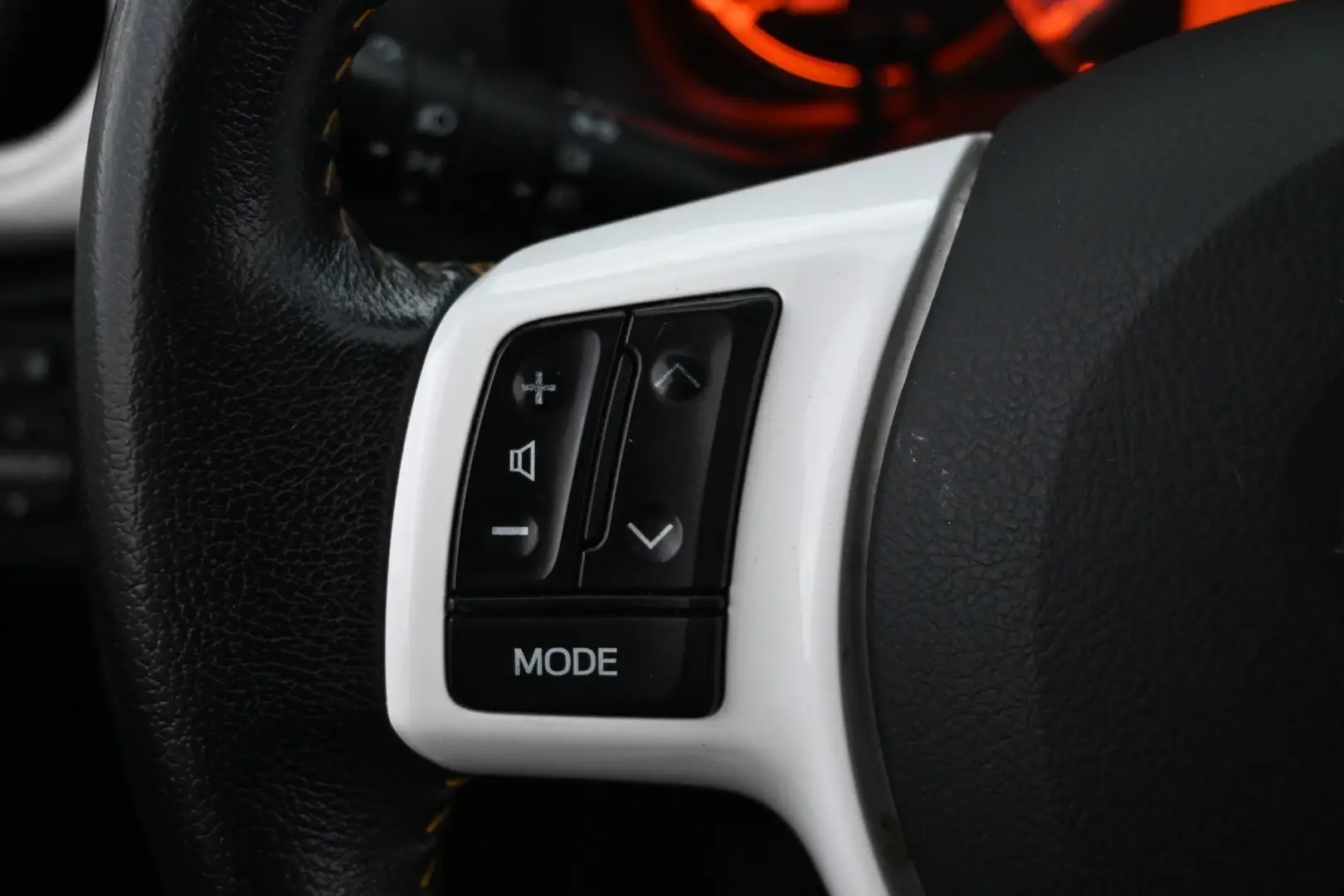 Car Image - 73x0fcfKm9sH7D4s3JQX7m