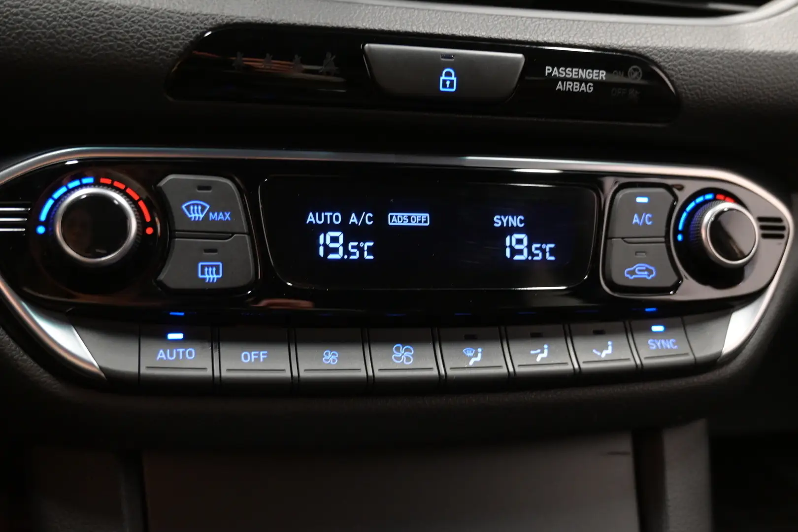 Car Image - 1uFz45u47rCosbxIWG1mxH