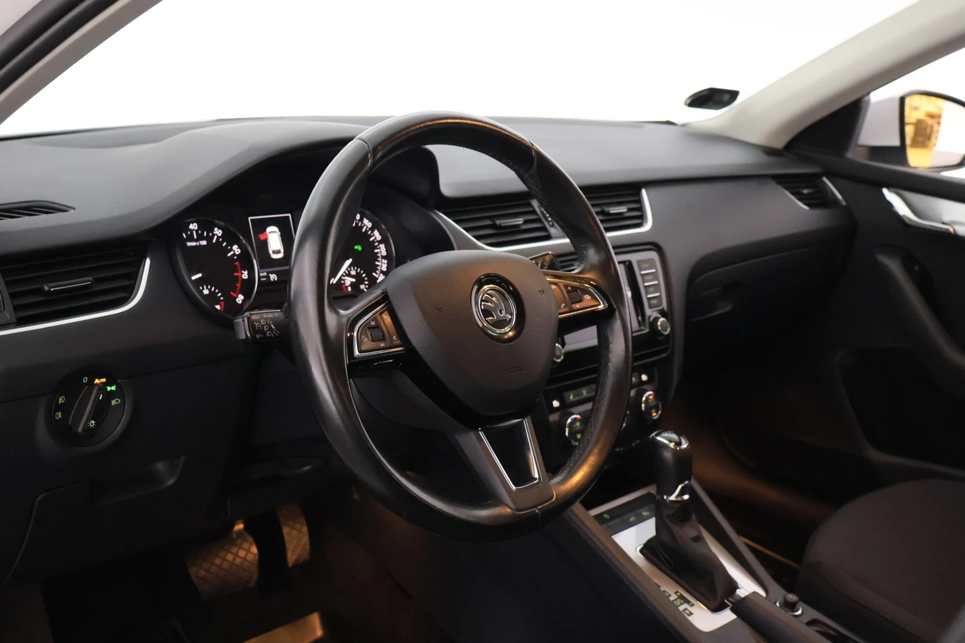 Car Image - 2ThjokNC6LsnFWYYKs5Lrg