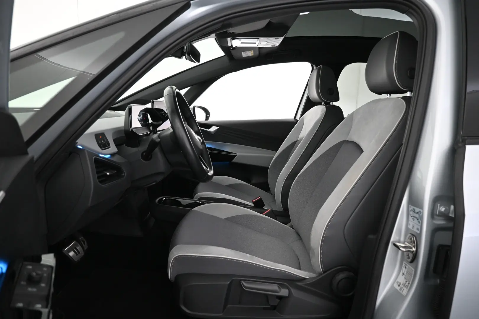 Car Image - tUgW9ZIRtO6qTRxXv880J