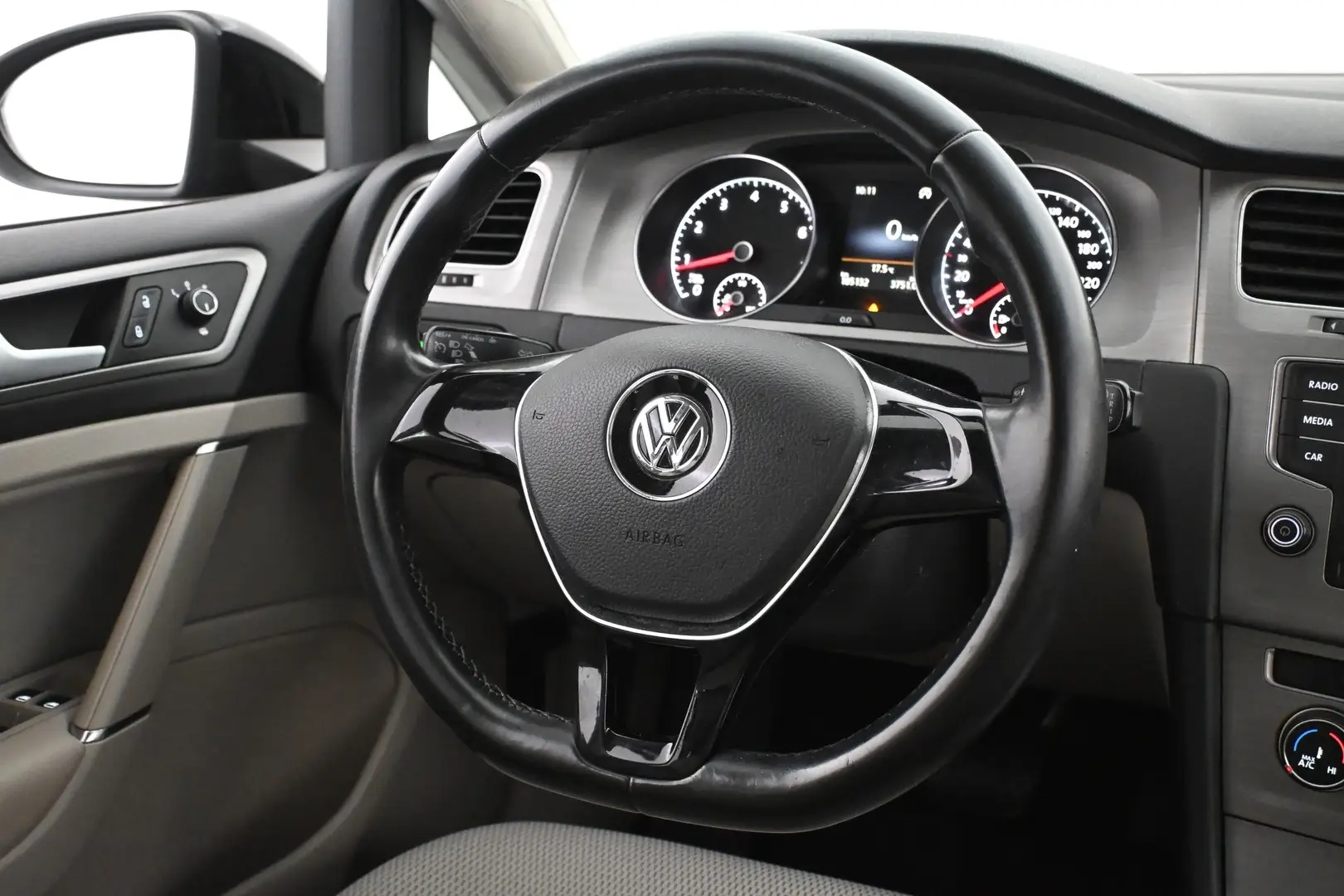 Car Image - 4jkKK9YrPTJDMgXooTe25O