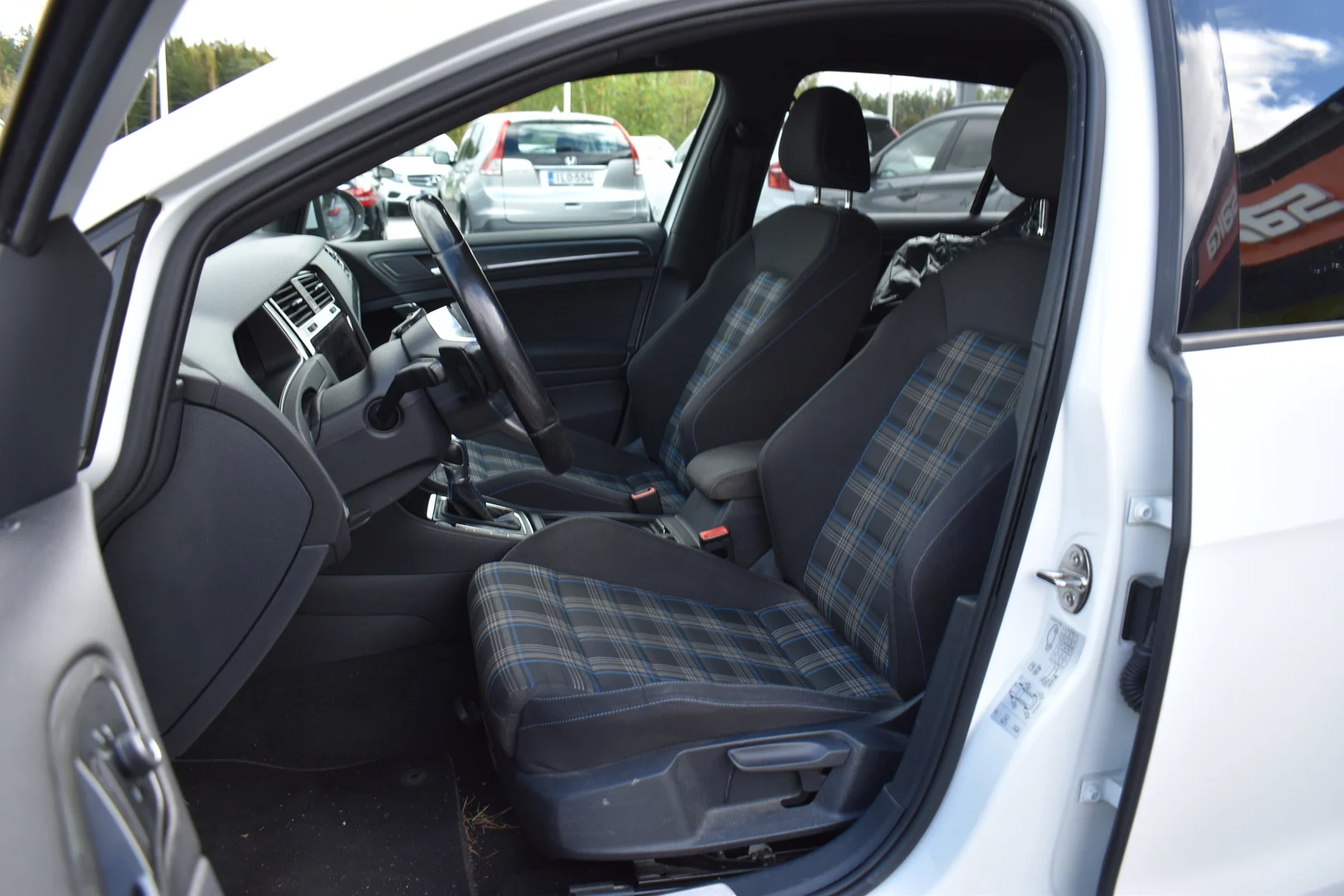 Car Image - 4GecjR4GLOBcpxbQGnZljN