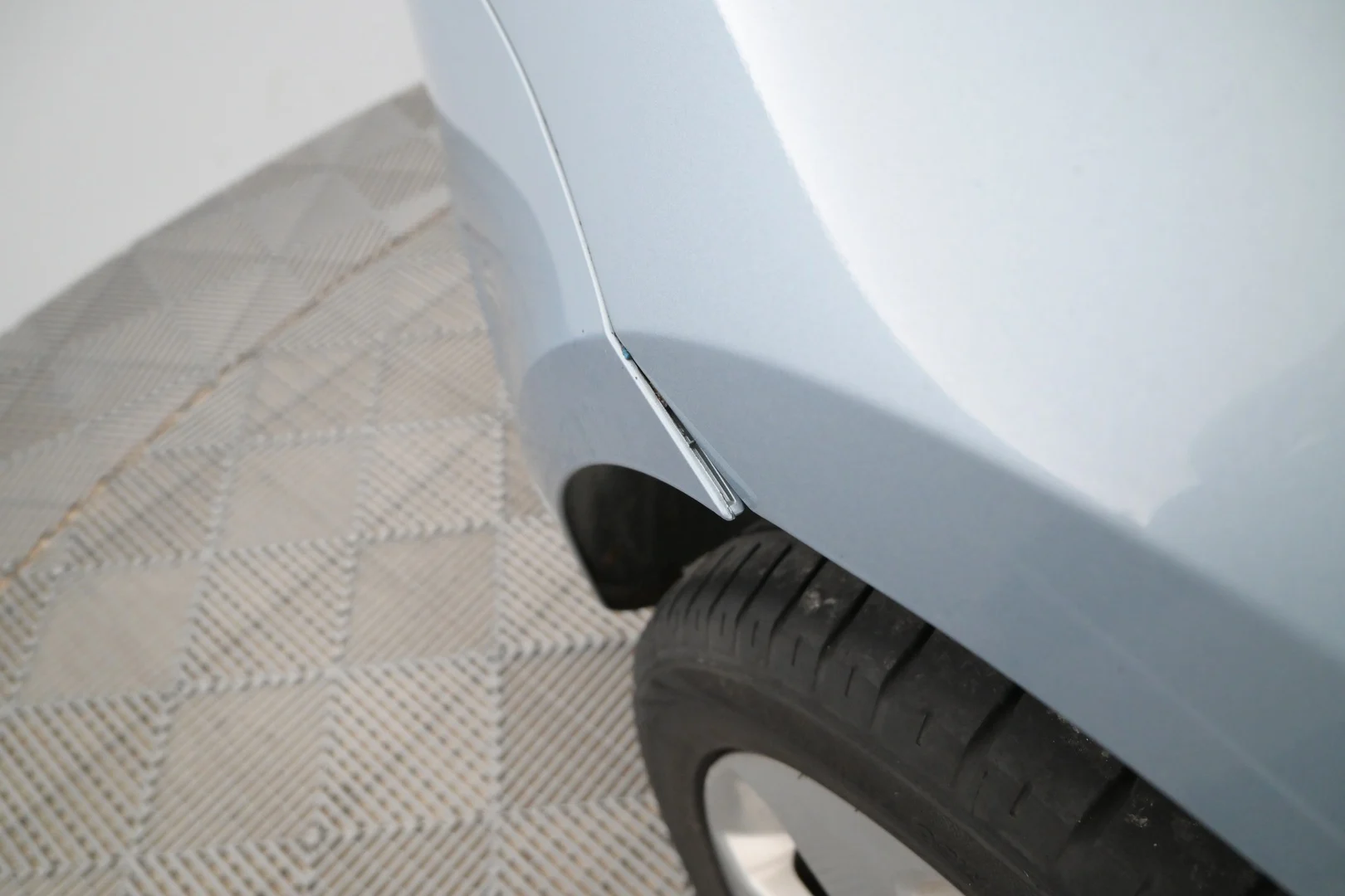 Car Image - 6ARKkrgXQXYuXOuwxKs0eU