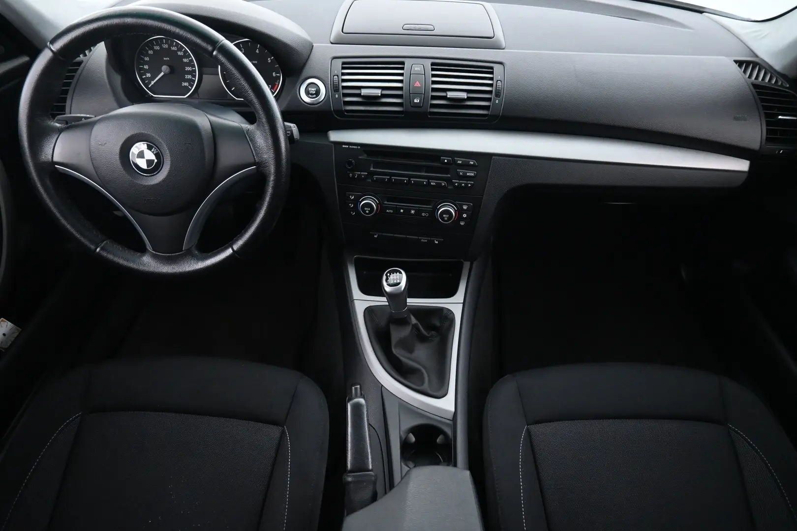 Car Image - 6SX8zRqDOWgMatmgcEHNxe