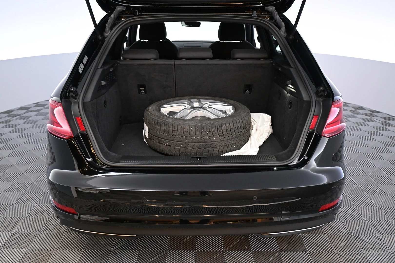 Car Image - 2T1Z4gp8GkD3vFnDovLffi