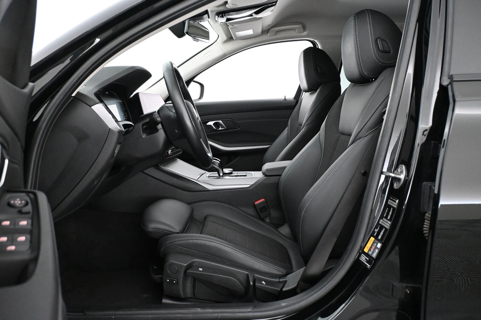 Car Image - 1e37xVbJwBD1fbAEsy0X7z