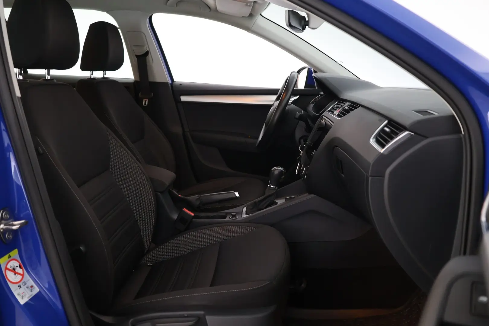 Car Image - 5dBLIZHo6QbP4jtaWq818E