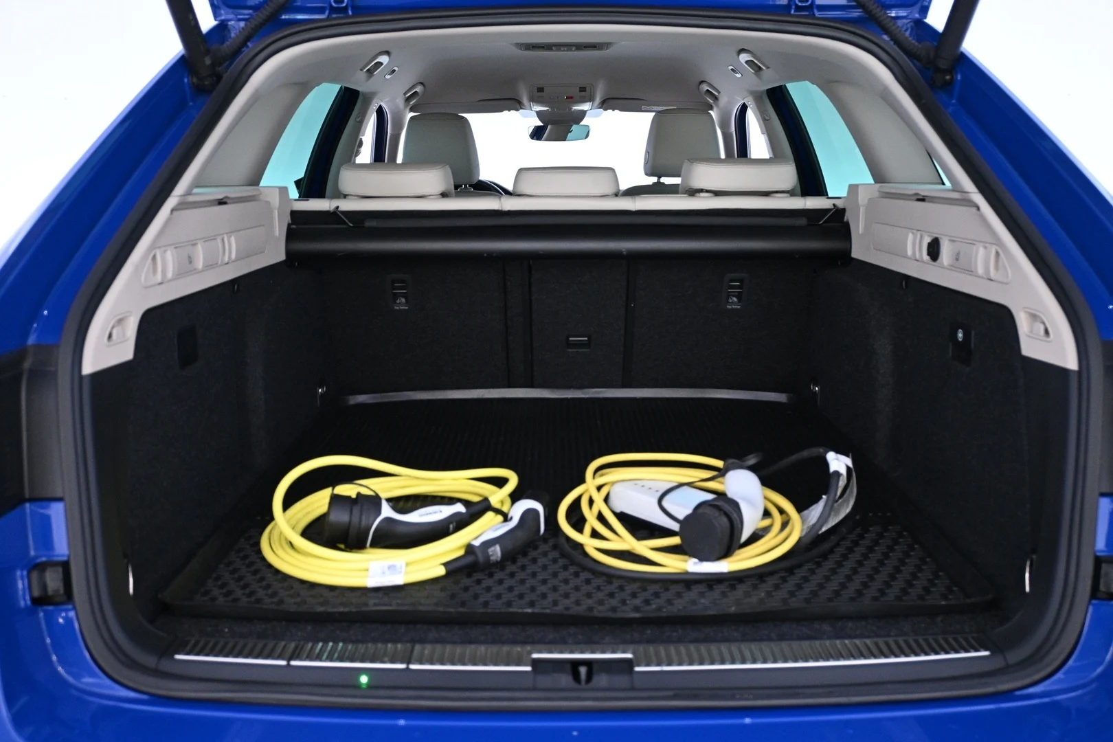 Car Image - oDLuDpchD0KMGrIewqj9K