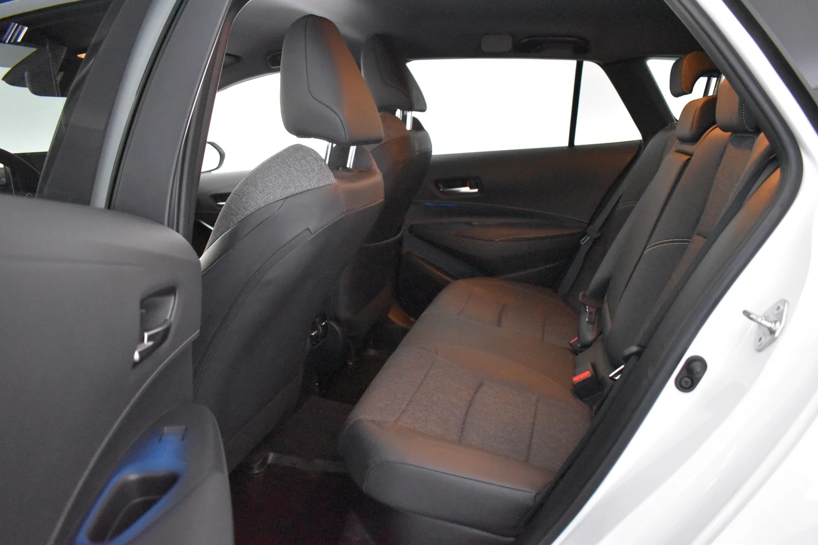 Car Image - 6OX7eEe93yk2asxQDIRn8L