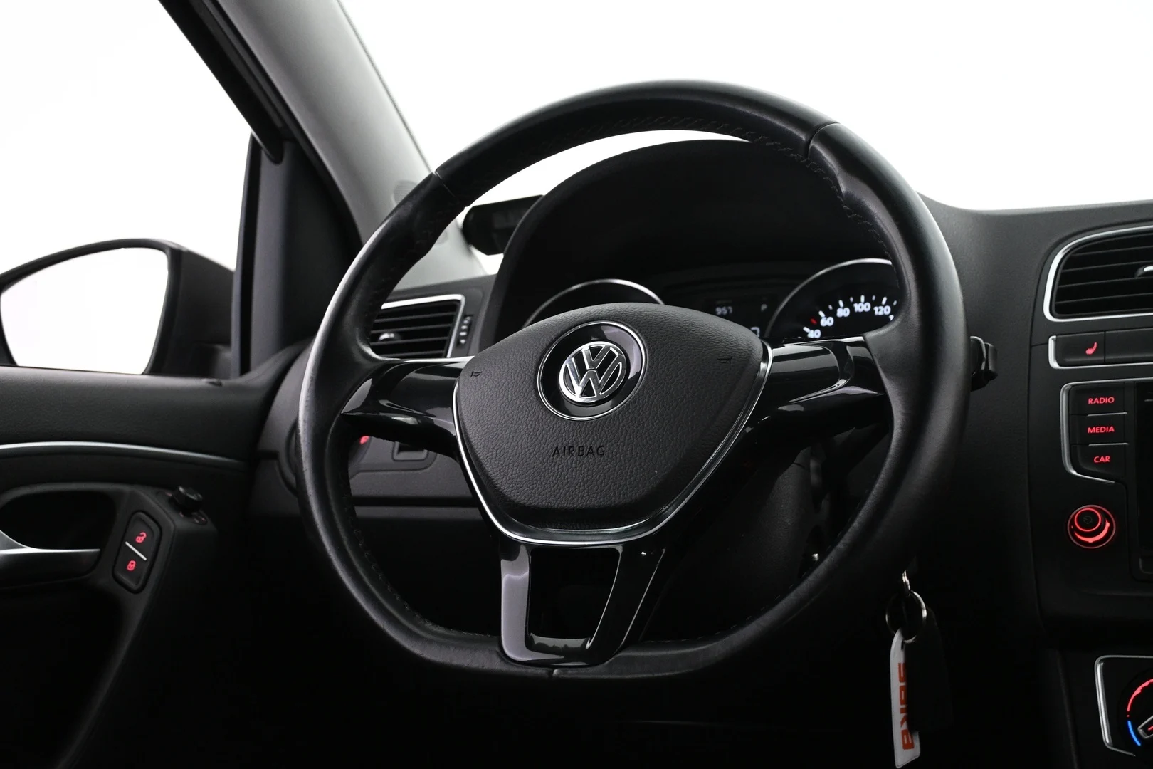Car Image - 52OCIv8gUinjzydLgn9MtP