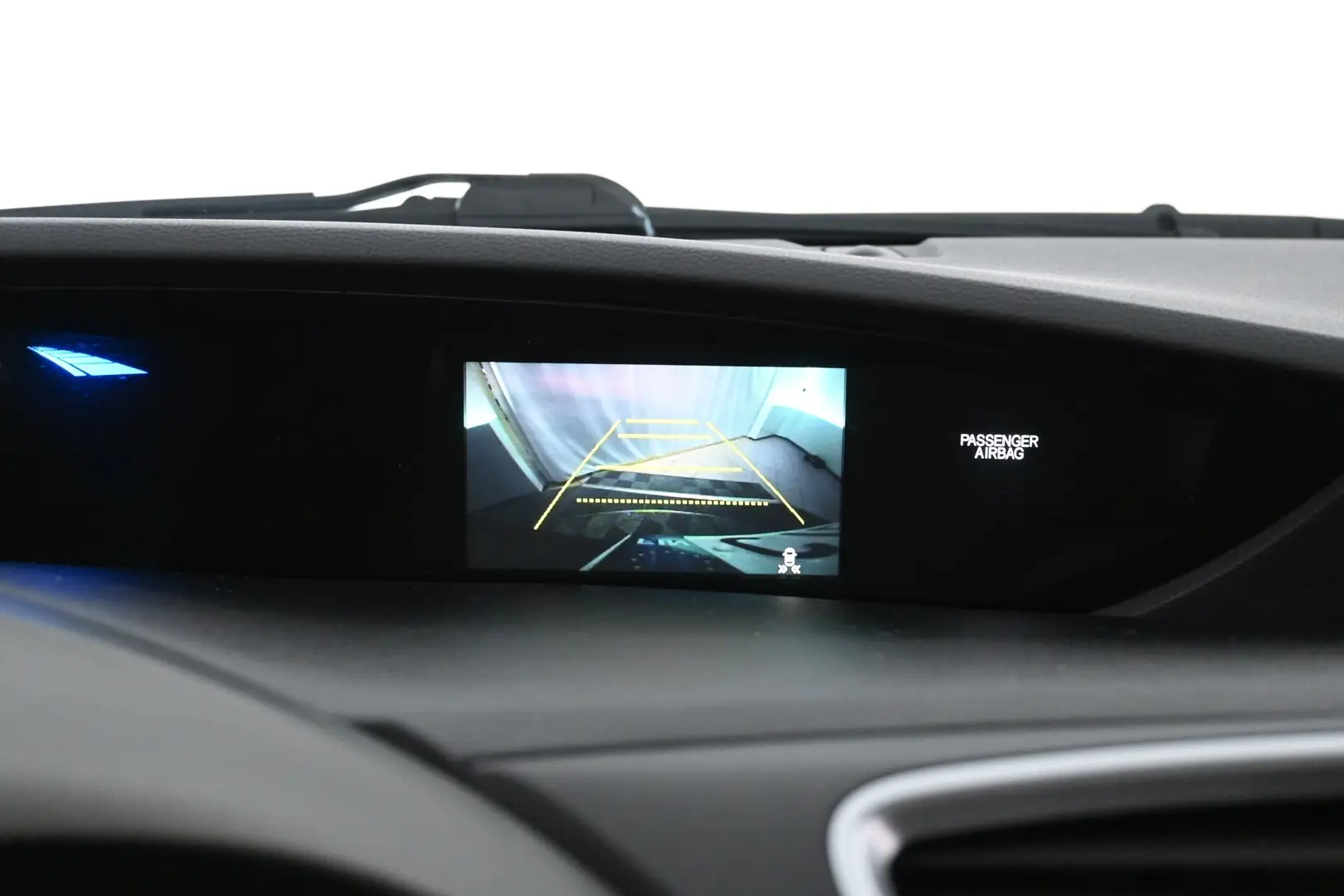 Car Image - 5QoW8PzXykiOzzhI3D5pmY