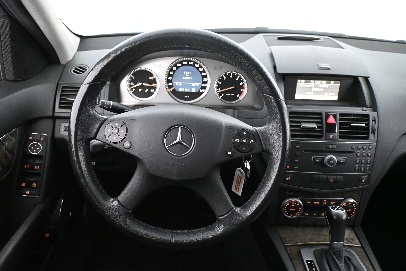 Car Image - 6LnQz9kXB9oe2inl1YyRWg
