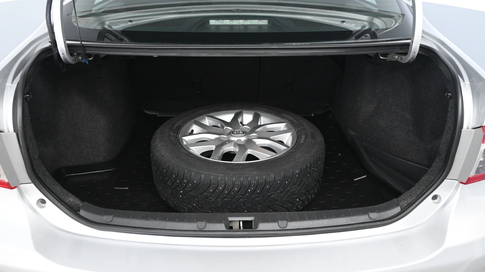 Car Image - 2bwwES0VcruCQKzf4twb0I