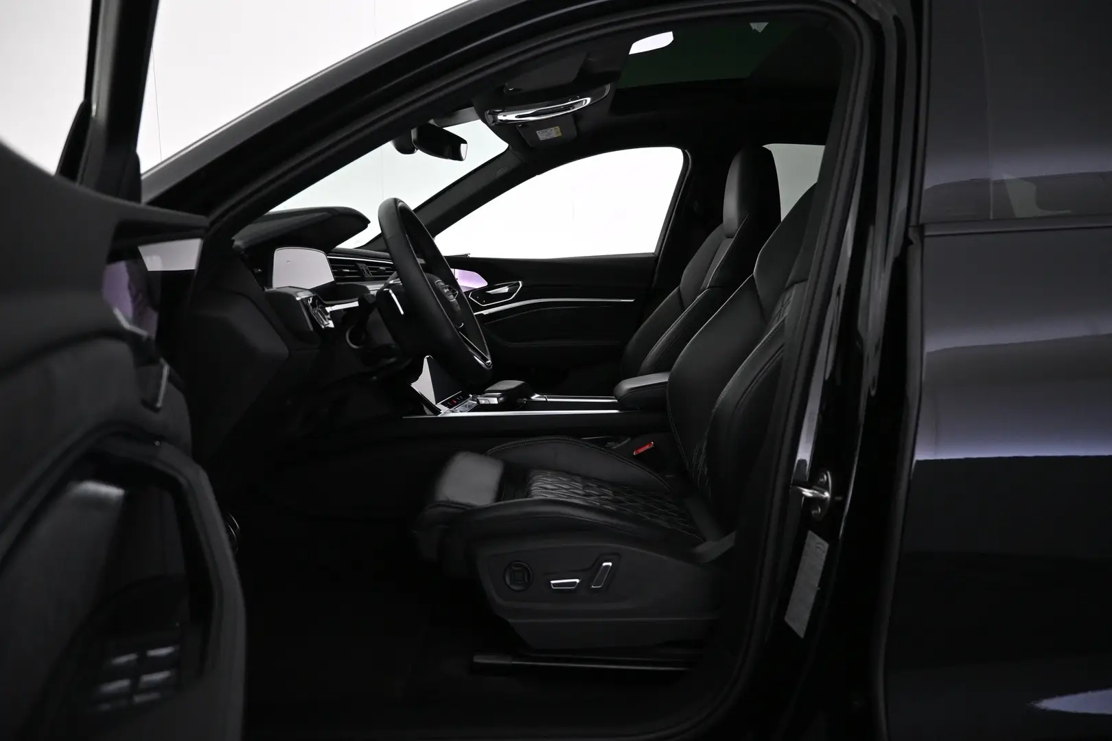 Car Image - 3A49QndwdEEC2yBbmC90lx