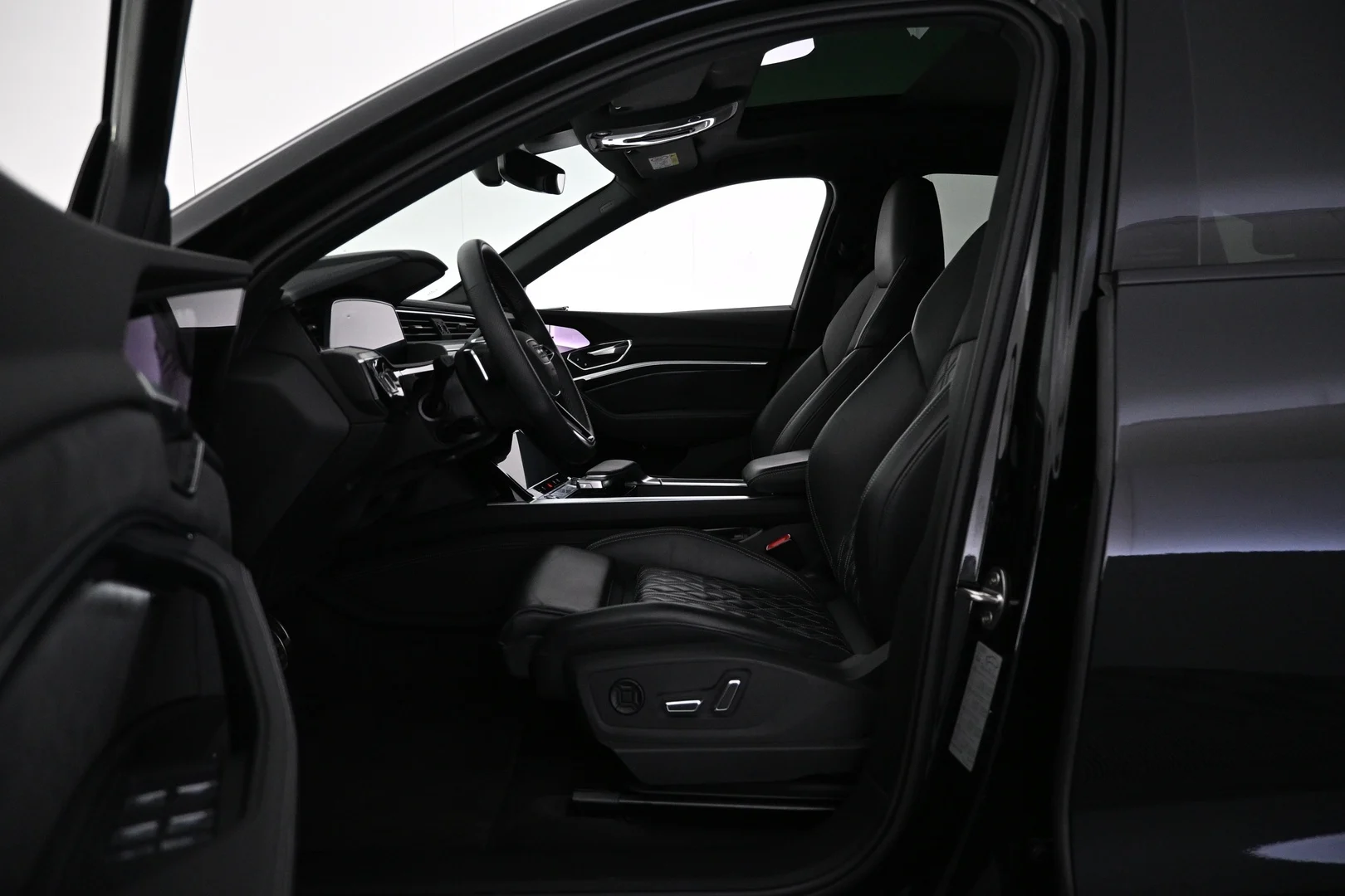 Car Image - 3A49QndwdEEC2yBbmC90lx