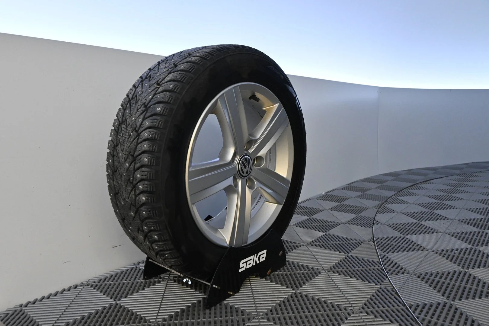Car Image - 3WJlNhzn6bZi7fedjwWNZb
