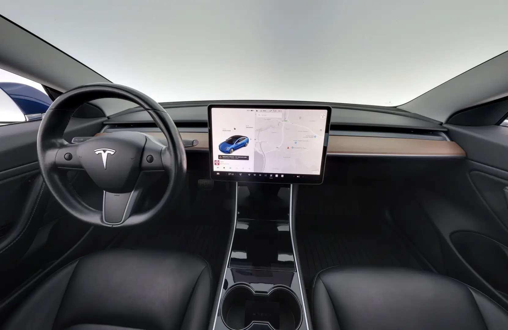 Car Image - 26B0eR7Xux1d9FNwlGEPmd