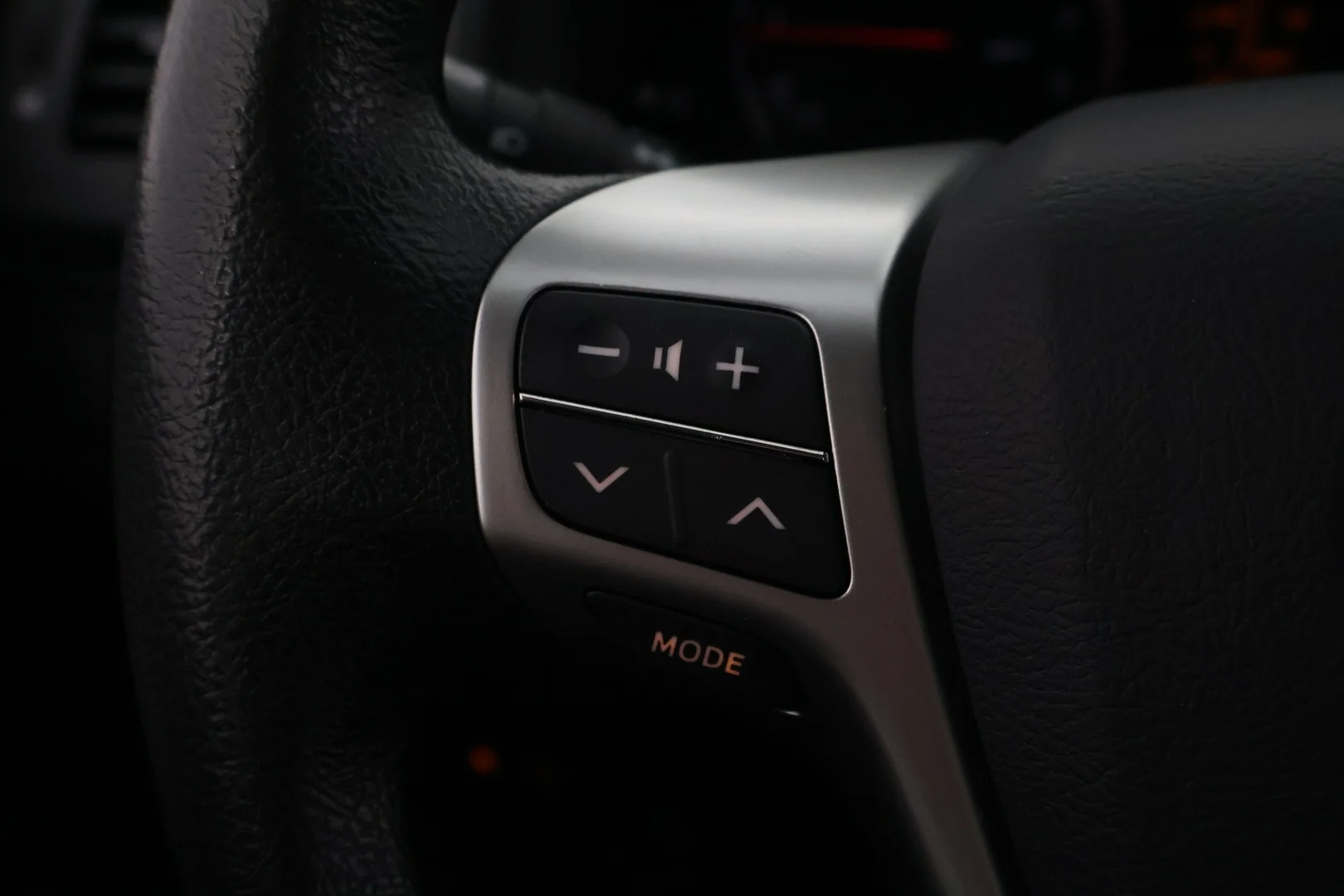 Car Image - Kn3QfMfeQZYuOOrU9DrVO