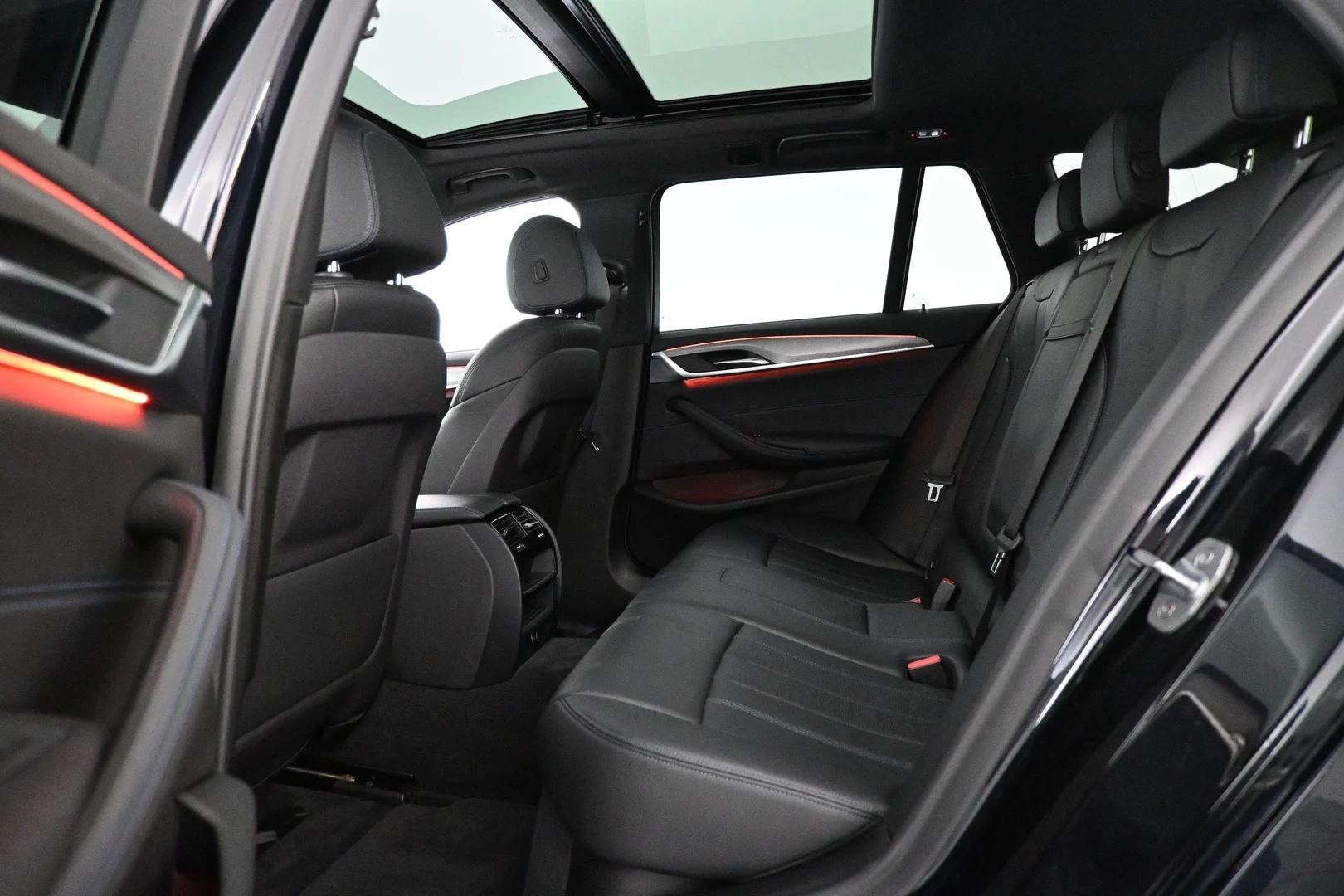 Car Image - 2u0UkxjcXIIdZLHen0Gx1e