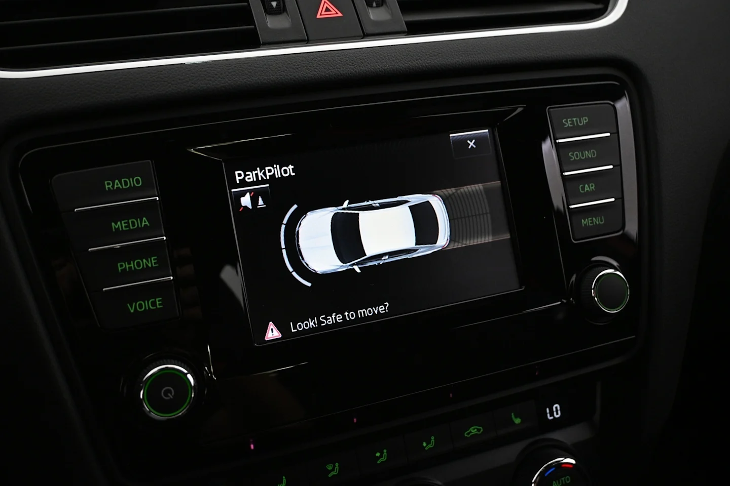 Car Image - 781GFN3ZSYPGylXIAJVXz8