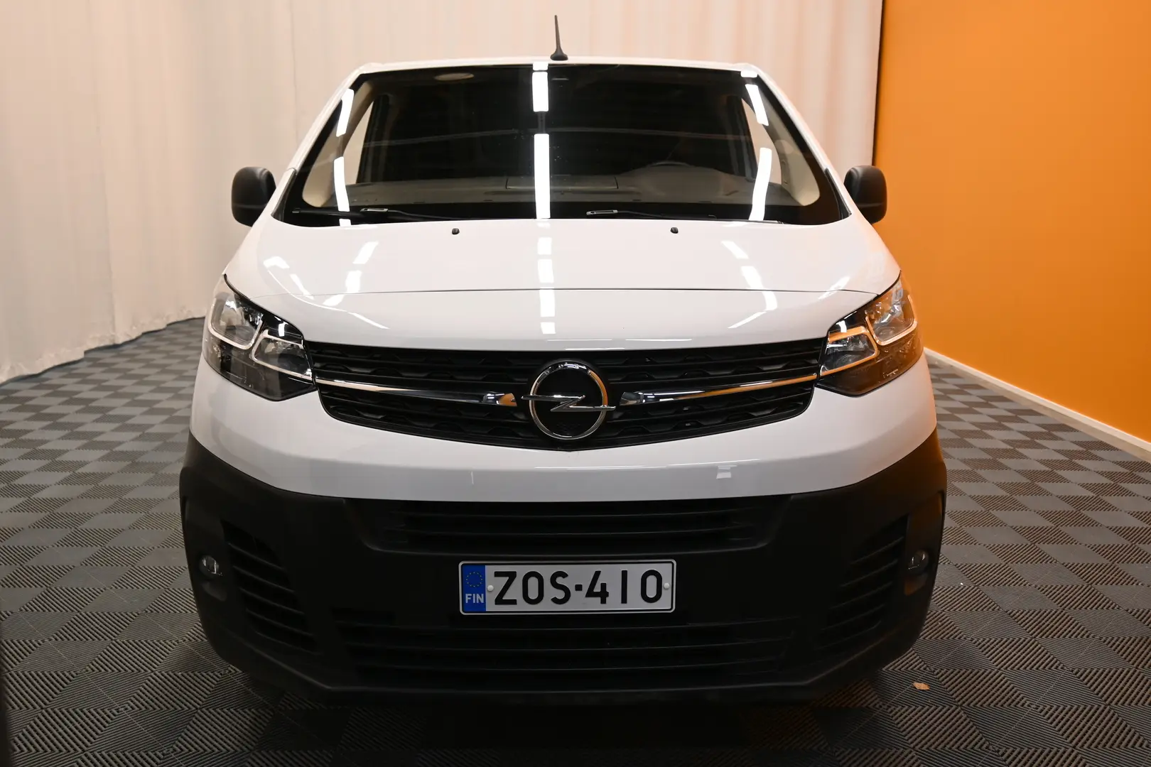 Car Image - 7VWu49Ki36NydwF6YclfS