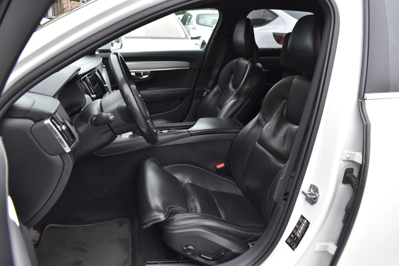Car Image - 4W9GlQn7JX7ByNv3QEqw67