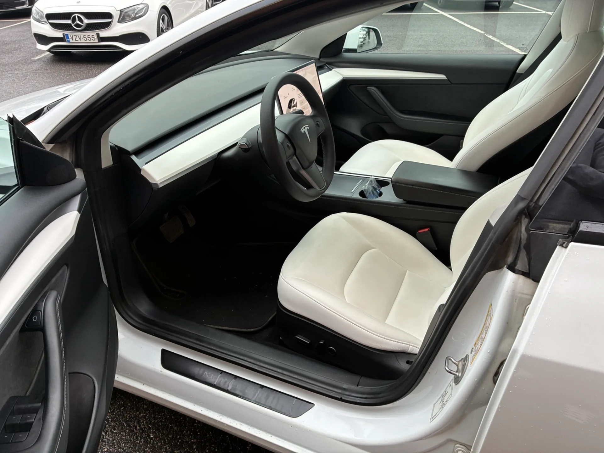 Car Image - 31JTlG1GFTucLYKm58PXej