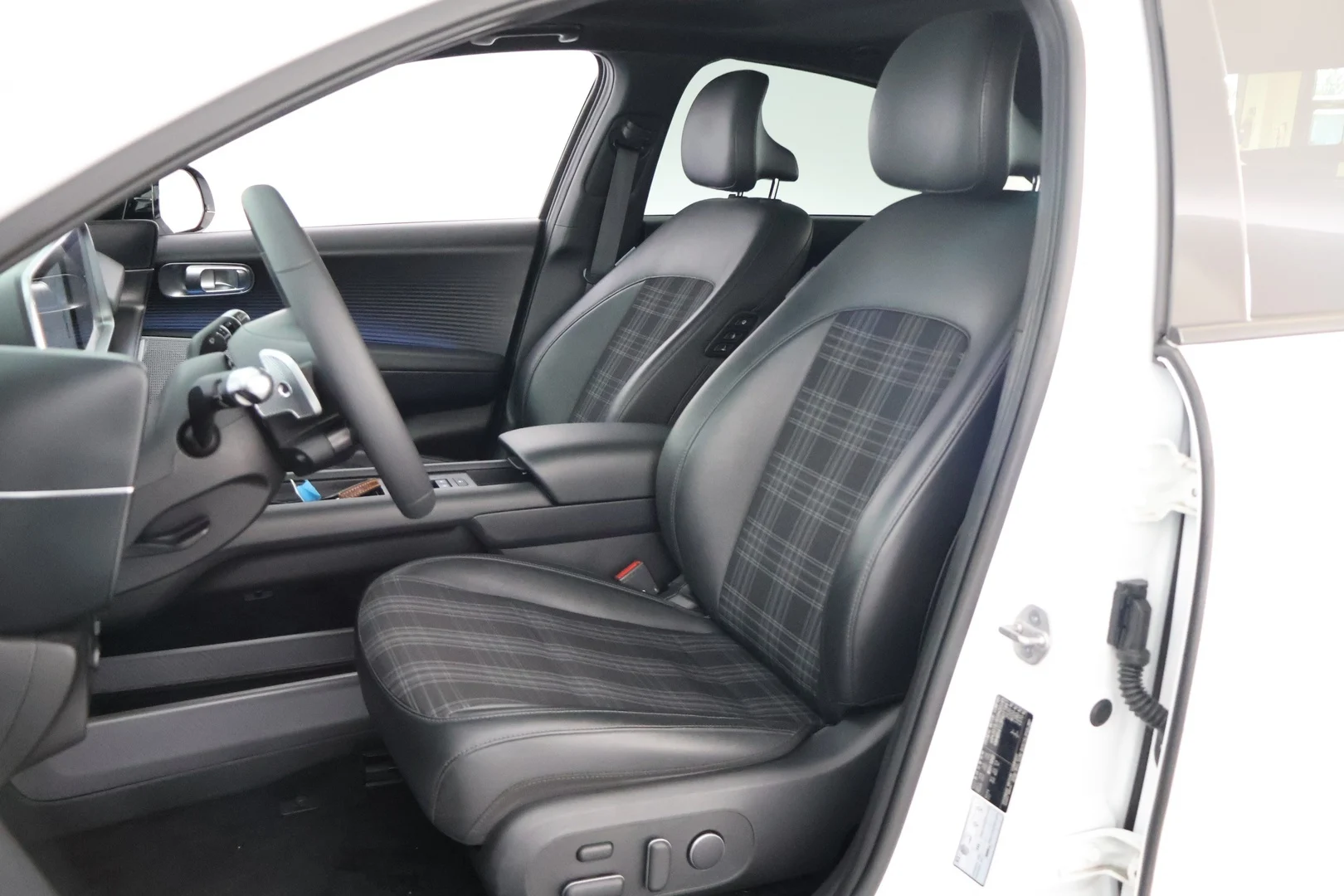 Car Image - 1PGu8Gy6747OYIS9JmRJGT